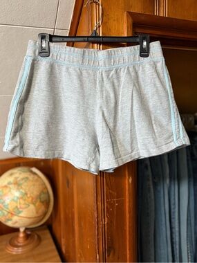 Woman’s Time for Fifteen Shorts